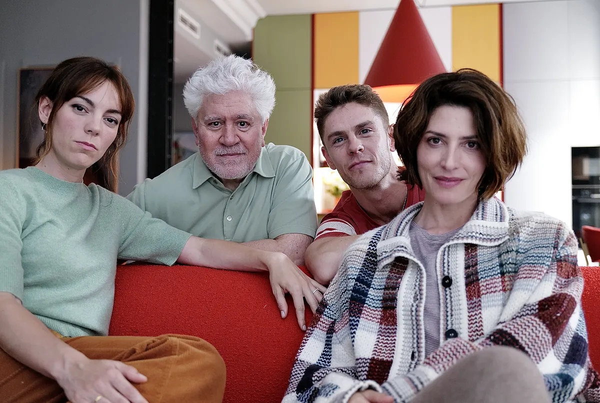 Cinéma - Almodóvar Rueda 'amarga Navidad' : Son Retour Au Cinéma Espagnol Après Le Lion D'Or Pour 'la Chambre D'À Côté'