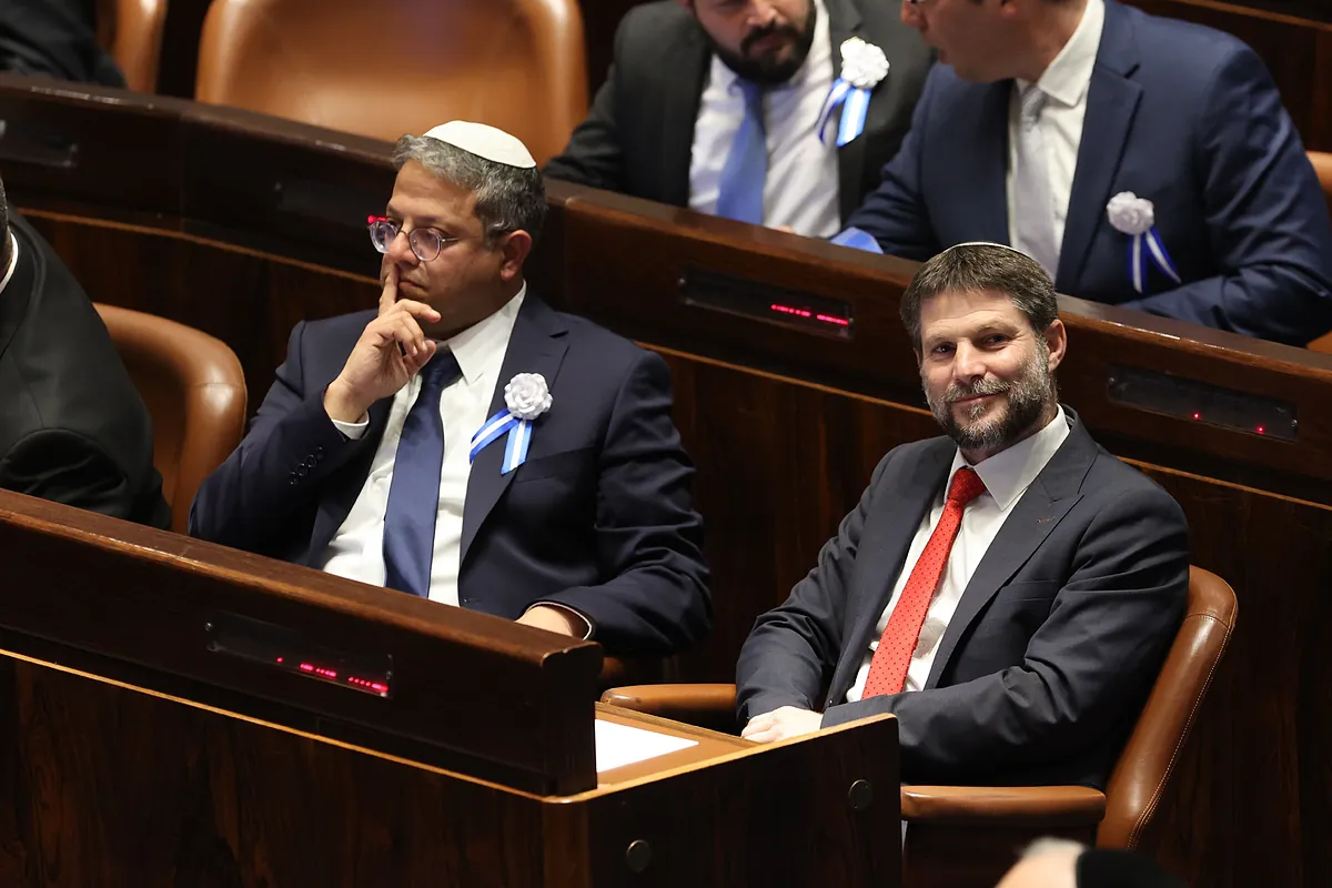 sanctions - Pour la première fois dans l'histoire, le Royaume-Uni et quatre autres pays occidentaux imposent des sanctions aux membres du cabinet israélien.