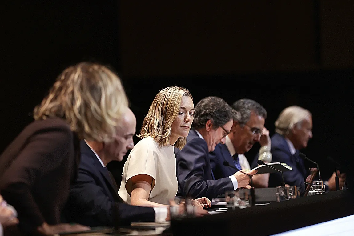 Inditex - José Arnau quitte la vice-présidence d'Inditex et sera remplacé par Roberto Cibeira