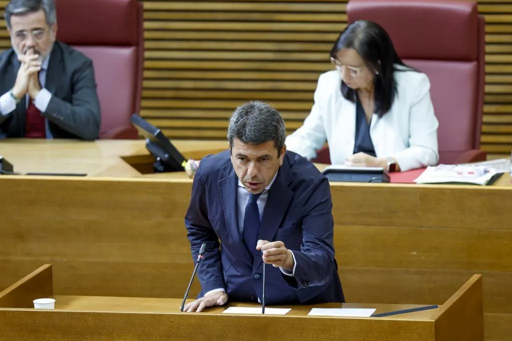 Mazón - Mazón passe à l'attaque : il qualifie Compromís de "pagafantas" et reproche au PSOE que l'argent de la DANA est "dans les caisses d'Ábalos"