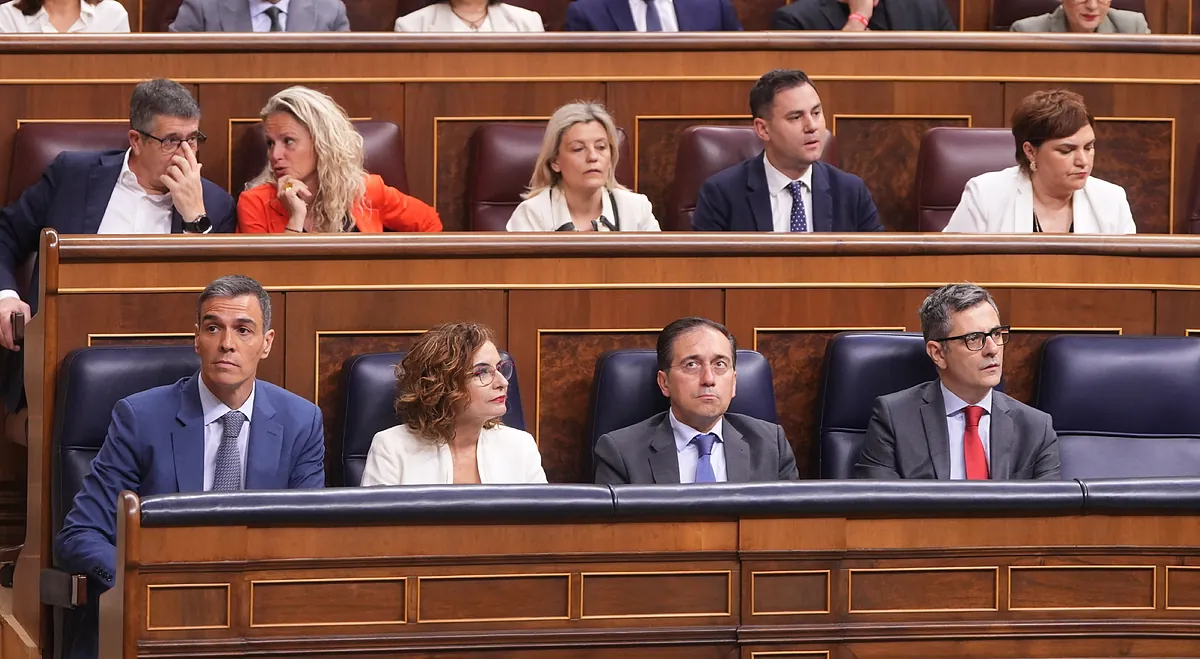 Sánchez - Yolanda Díaz et deux ministres de Sumar boycottent Sánchez au Congrès pour se distancier de la corruption du PSOE