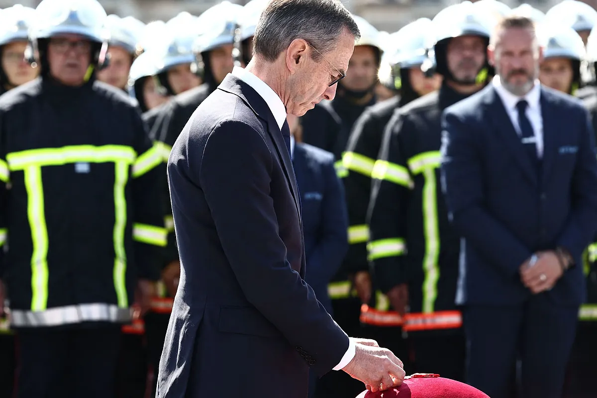 policiers - Francia déploie 4 000 policiers dans les stations de trains et d'autobus lors d'une opération contre l'immigration irrégulière