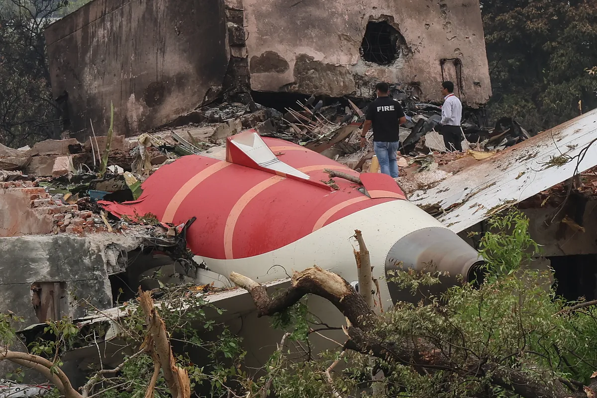 démission - Le régulateur indien de l'aviation civile demande la démission de trois dirigeants d'Air India suite à des "failles systémiques" après l'accident ayant coûté la vie à 279 personnes.