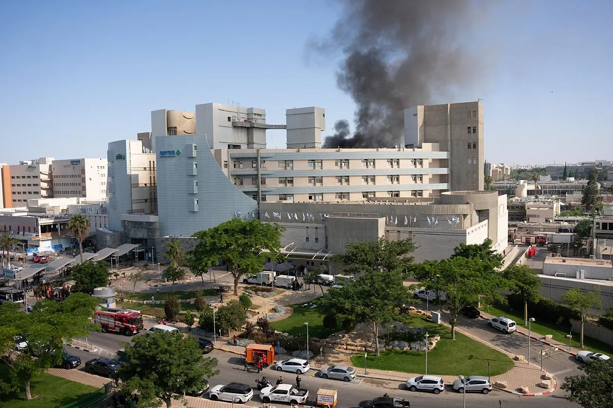 missile - Un missile iranien frappe le principal hôpital du sud d'Israël