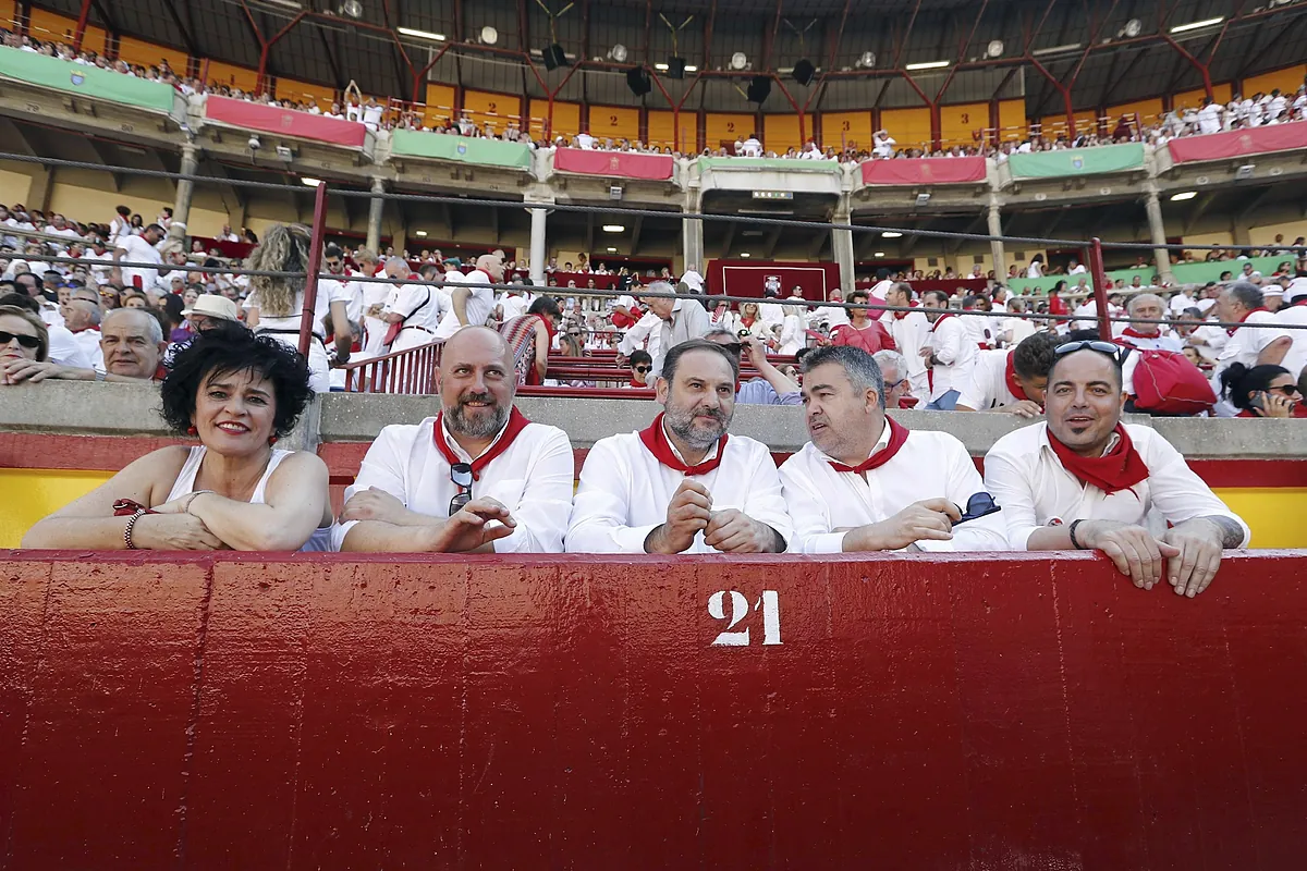 Sanfermines - Les Premiers Sanfermines de la Trama : Imputés, Écartés et Démis avec l'Homme des Comptes de Chivite