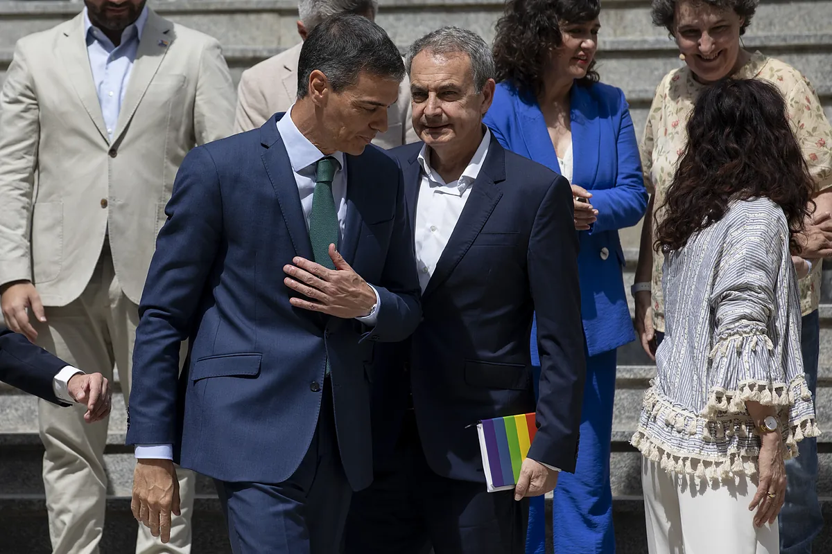Zapatero - Zapatero abandonne le PSOE dans ses heures les plus sombres après avoir créé le surnom "súper Santos Cerdán"