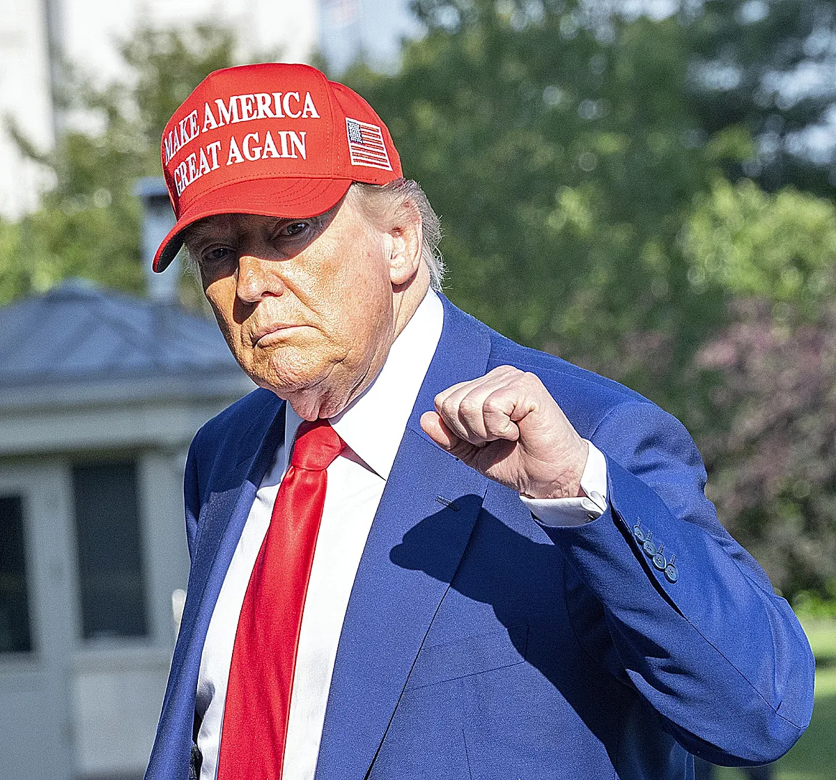 Calmar - "Calmar la Bestia : Un Sommet de l'OTAN Conçu pour Apaiser Donald Trump et Éviter un Désastre"