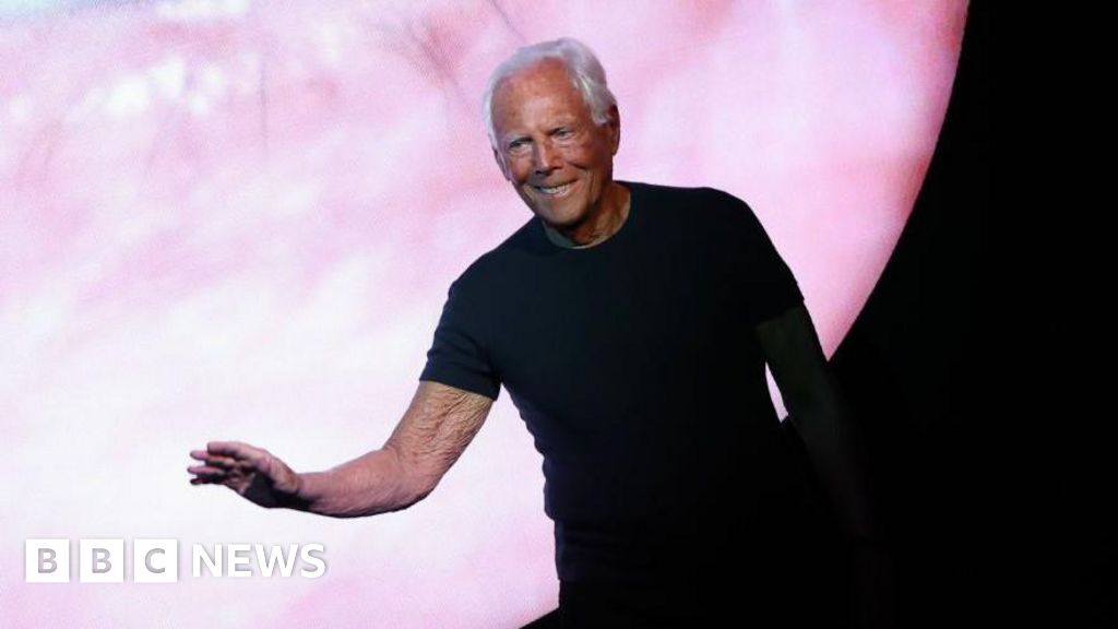Armani - Armani va manquer la Semaine de la Mode de Milan pour la première fois après son hospitalisation
