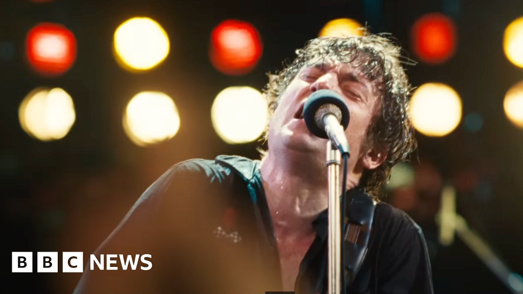 Springsteen - Jeremy Allen White chante en tant que Springsteen dans la bande-annonce du film