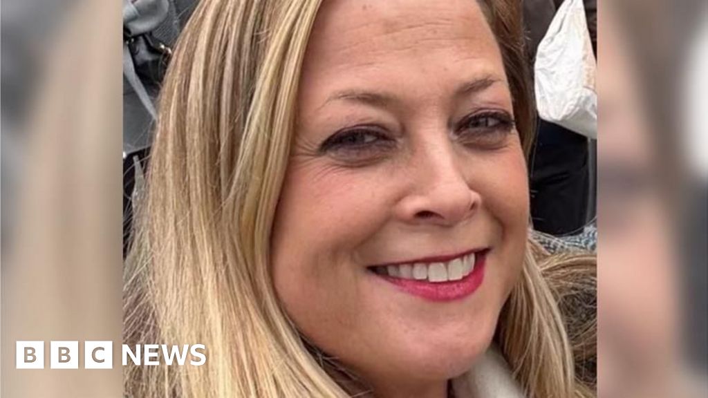 mère - La famille rend hommage à la mère poignardée avant l'explosion