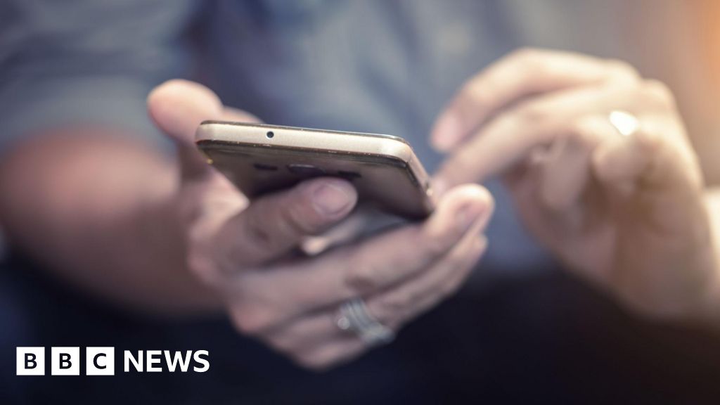 développeur - Meta poursuit un développeur d'applications dans le cadre de sa lutte contre le 'nudifying'