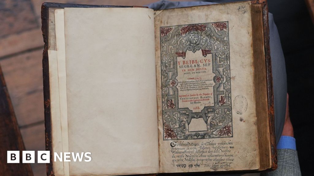 Bible - Une rare Bible galloise de 1588 exposée pour la première fois