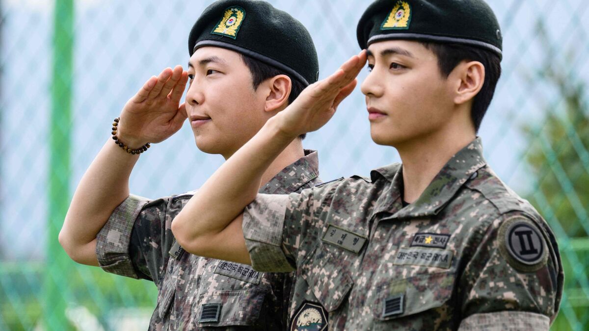 Séparés - « Ne Soyons Plus Jamais Séparés » : RM et V, Stars de BTS, Libérés de Leur Service Militaire, Le Retour Imminent du Groupe