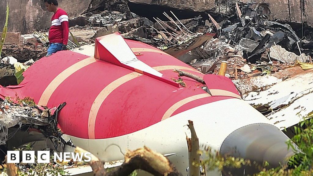 Inde - L'Inde va décider de l'analyse à l'étranger des enregistreurs de vol du crash d'Air India