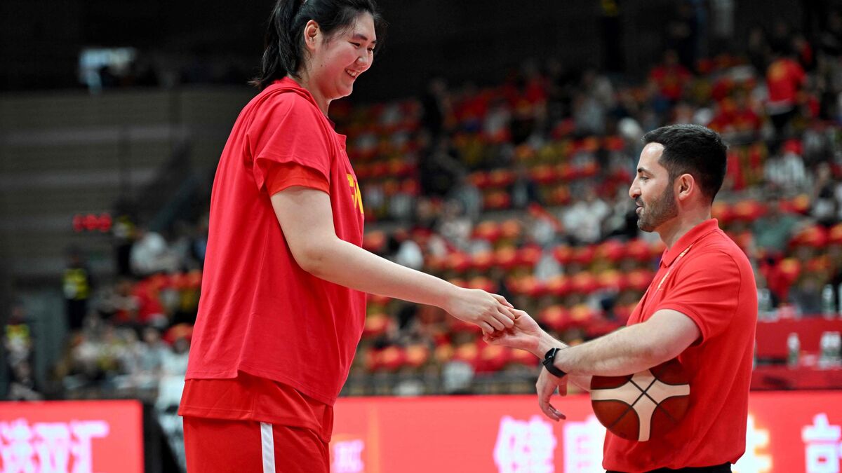 Pépite - Zhang Ziyu, La Nouvelle Pépite Du Basket Chinois Mesurant 2,26 M À 18 Ans : Pourquoi Fait-elle Déjà Parler D'elle ?