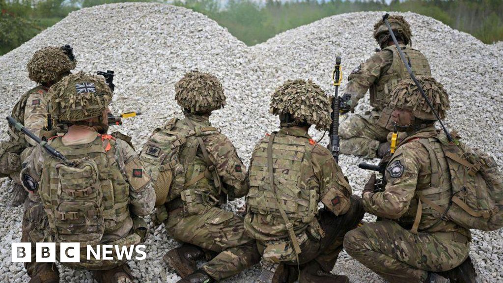 logements - Améliorer les logements militaires en créant une nouvelle association, affirment les Tories