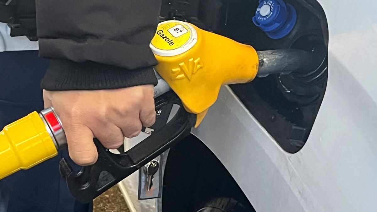 Gazole - Huit Centimes De Plus à La Pompe : En Pleine Guerre Au Moyen-Orient, Le Prix Du Litre De Gazole S'envole