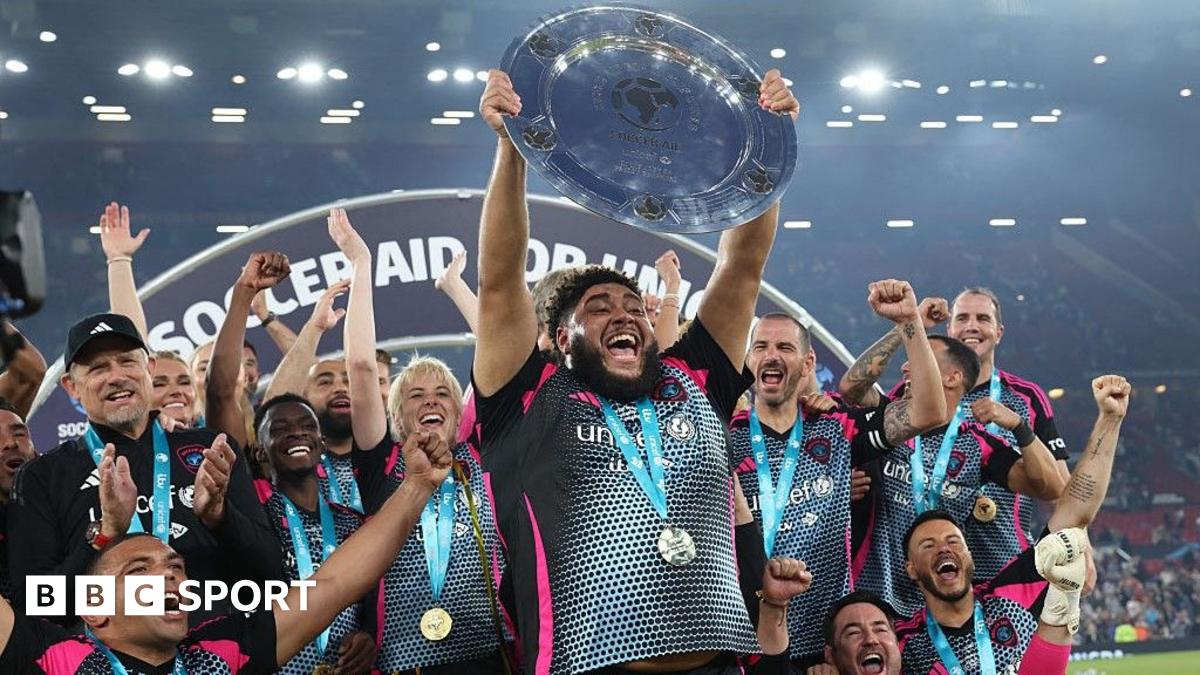Soccer - Big Zuu et Tevez brillent alors que Soccer Aid collecte 15 M£