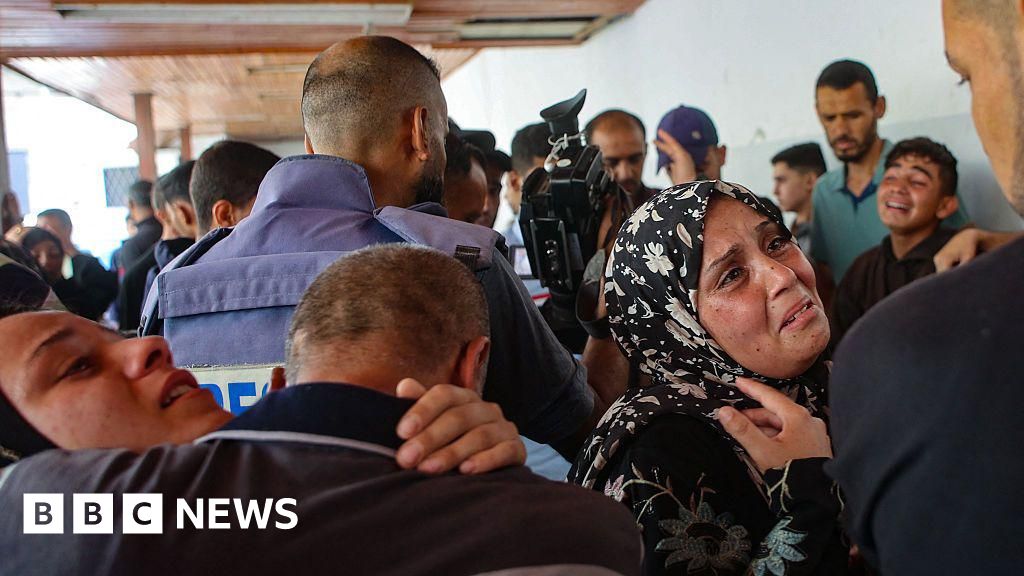 journalistes - Trois journalistes parmi cinq tués lors d'une frappe israélienne sur un hôpital à Gaza