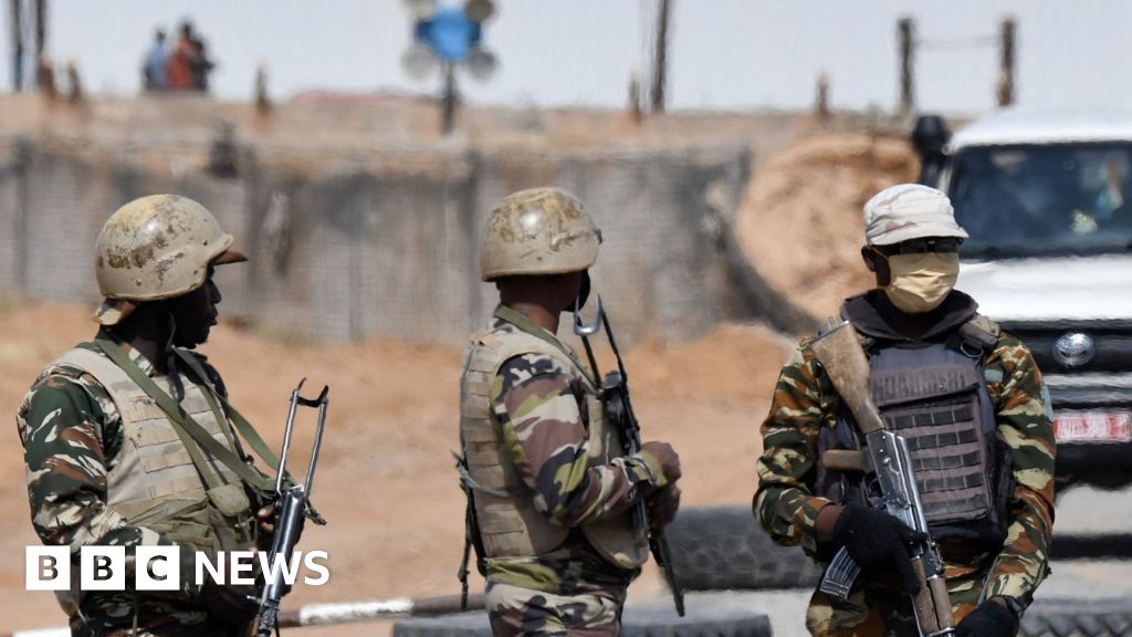 jihadistes - Des jihadistes attaquent une base de l'armée du Niger à bord de 200 motos