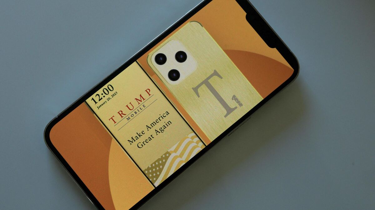 Téléphone - La Trump Organization Lance un Téléphone Doré à 499 $ pour les Patriotes Américains