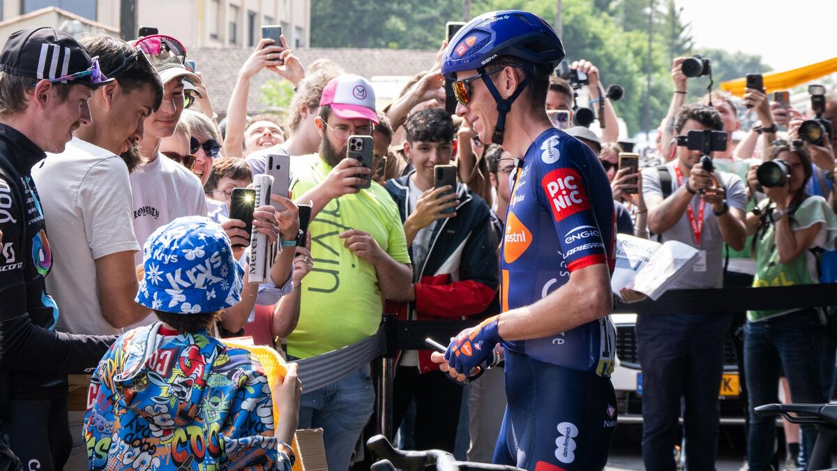 Romain - « J’ai hâte qu’il arrête » : Dans sa ville natale, proches et fans de Romain Bardet rendent hommage à leur héros