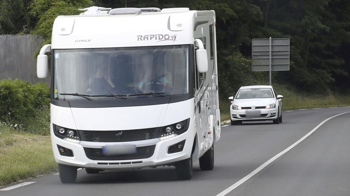 cyclistes - Un groupe de cyclistes percuté par un camping-car : deux morts, un blessé grave