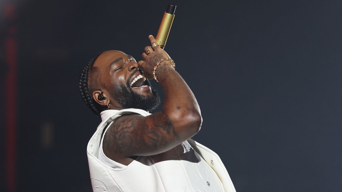 Tayc - « Je me sens un peu perdu » : Le chanteur Tayc annonce une pause dans sa carrière après son ultime concert.