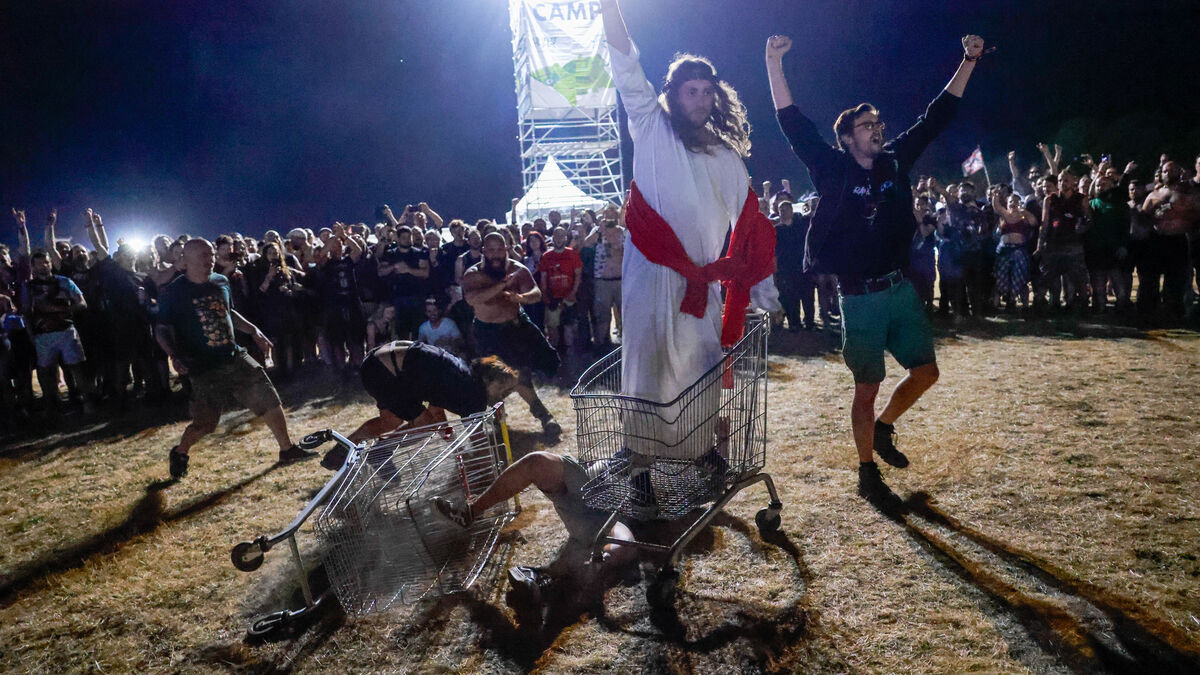 Hellfest - Hellfest 2025 : Découvrez les Photos Les Plus Délirantes de la Nuit au Camping du Festival