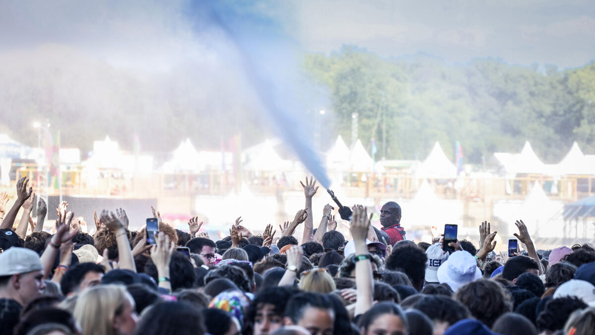 chaînes - Dix-neuf chaînes en or dérobées à un voleur lors du festival Solidays à l'hippodrome Paris-Longchamp