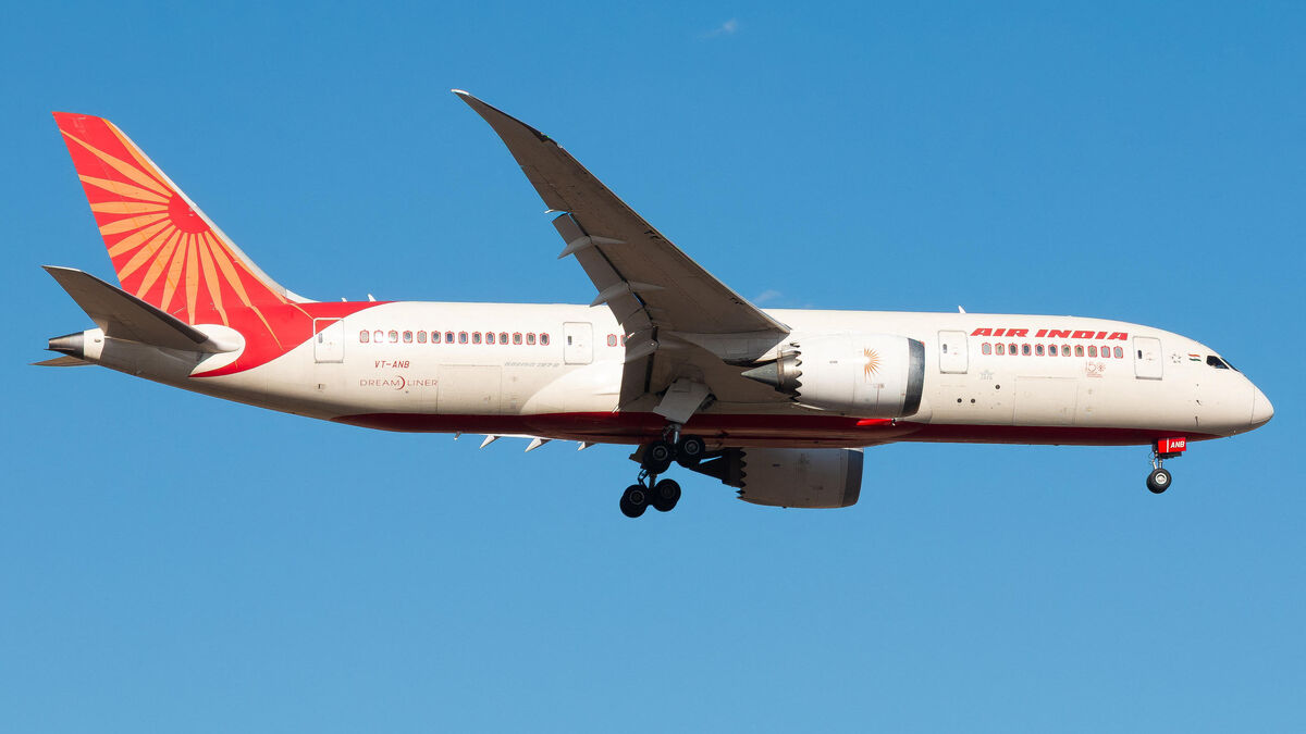 avion - Air India : Quatre jours après le crash, un autre avion de la compagnie fait demi-tour en raison d'un problème technique