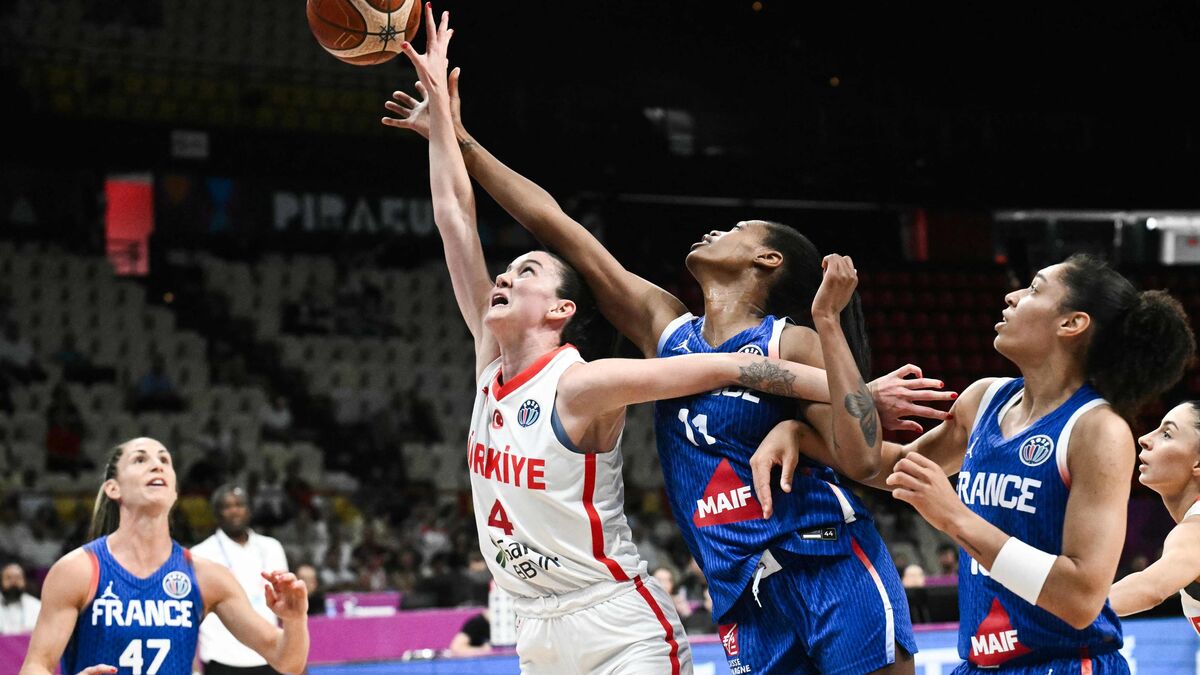 Basket - France - Turquie (71-69) : Le Résumé de la Victoire Serrée des Bleues en Ouverture de l'Euro Féminin de Basket