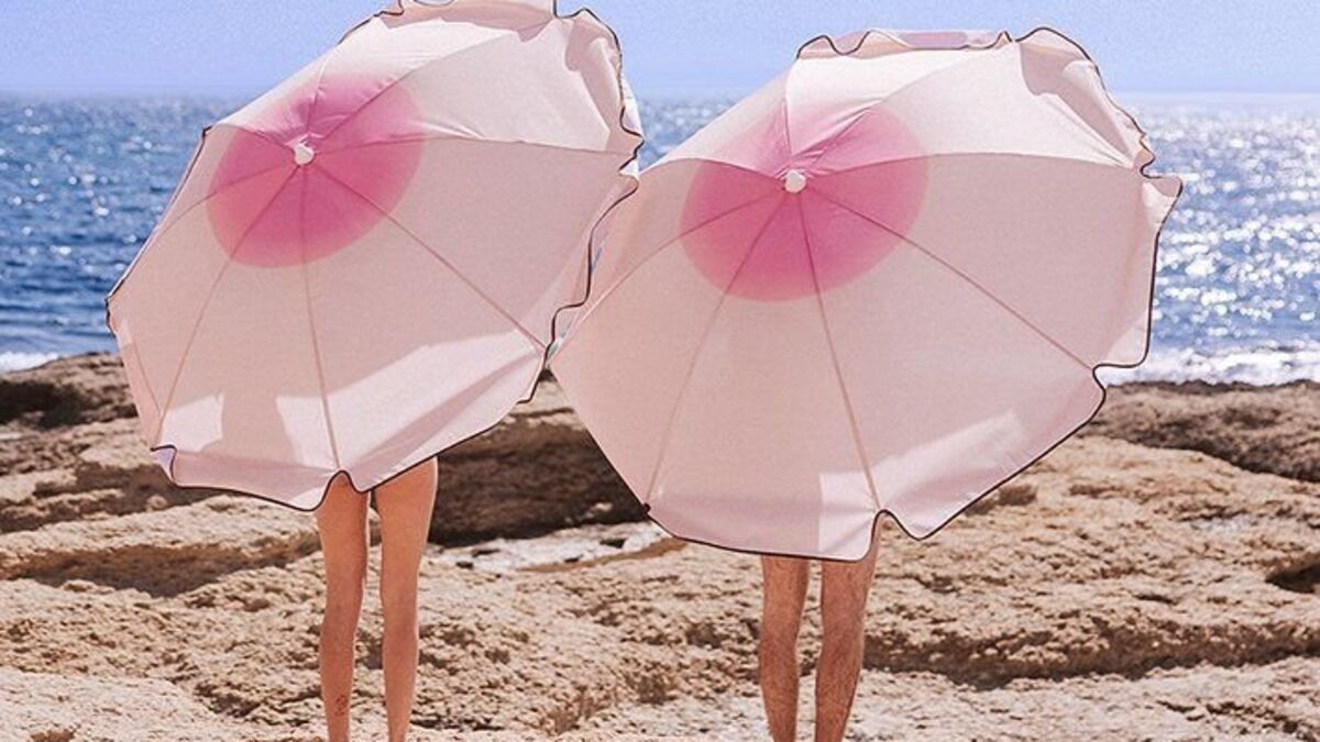 Seins - Pour La Bonne Cause, Les Seins Tropez S'invitent à Saint-Tropez
