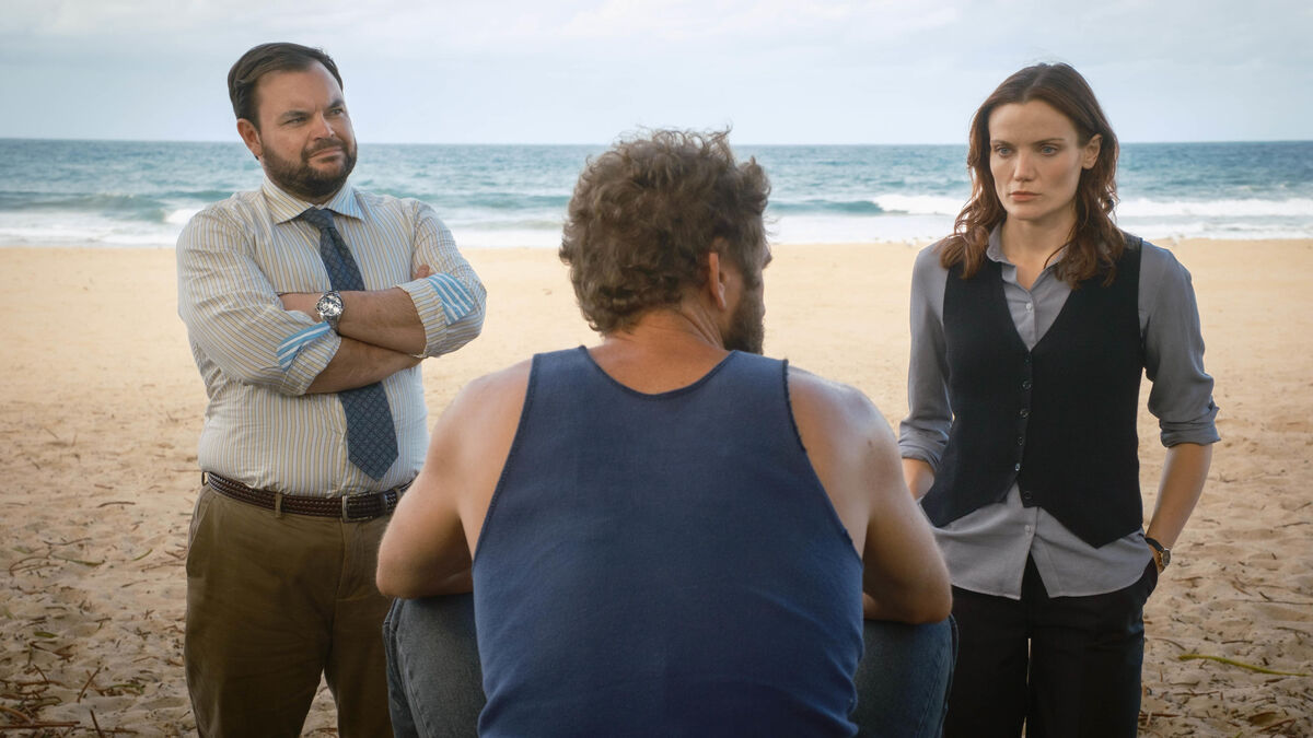 Enquêtes - Audiences TV : « Enquêtes Au Paradis » de France 2 et « Le Remplaçant » de TF1 au coude-à-coude