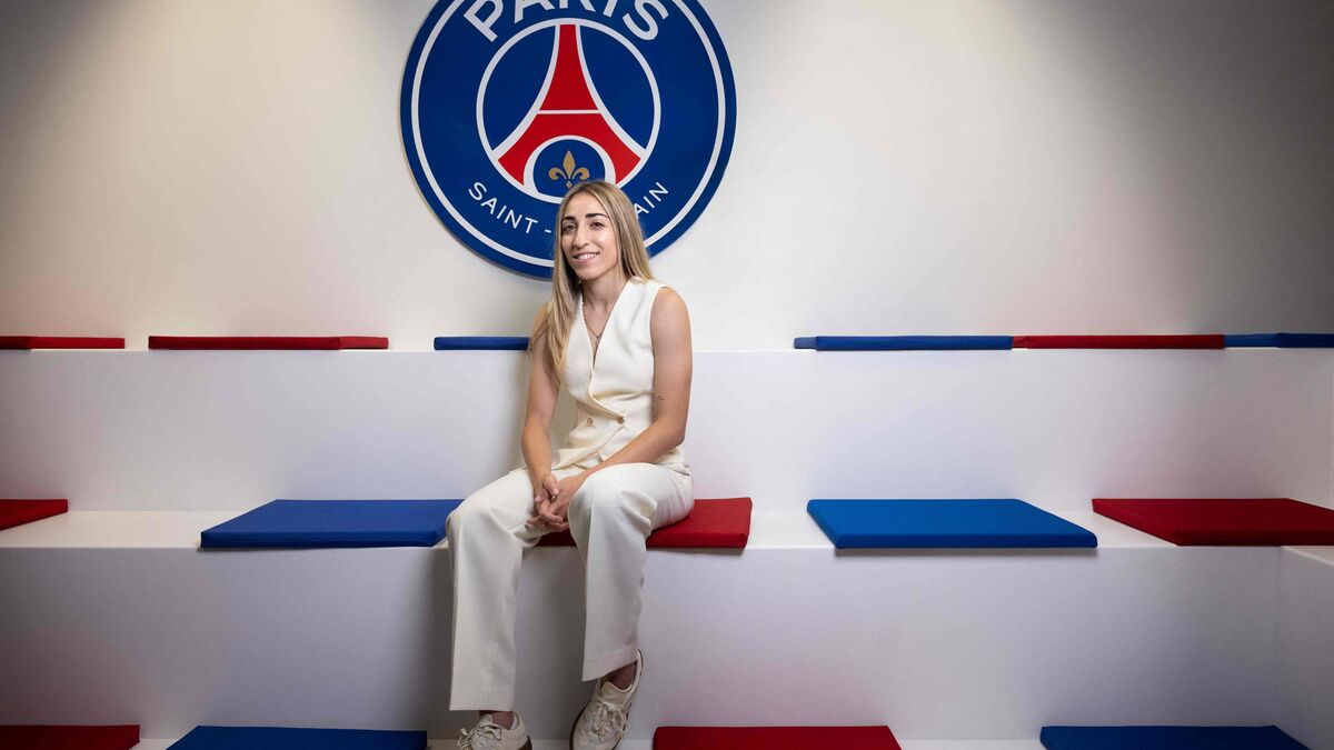 PSG - Mercato du PSG Féminin : Les Premières Images d’Olga Carmona Sous Le Maillot Parisien