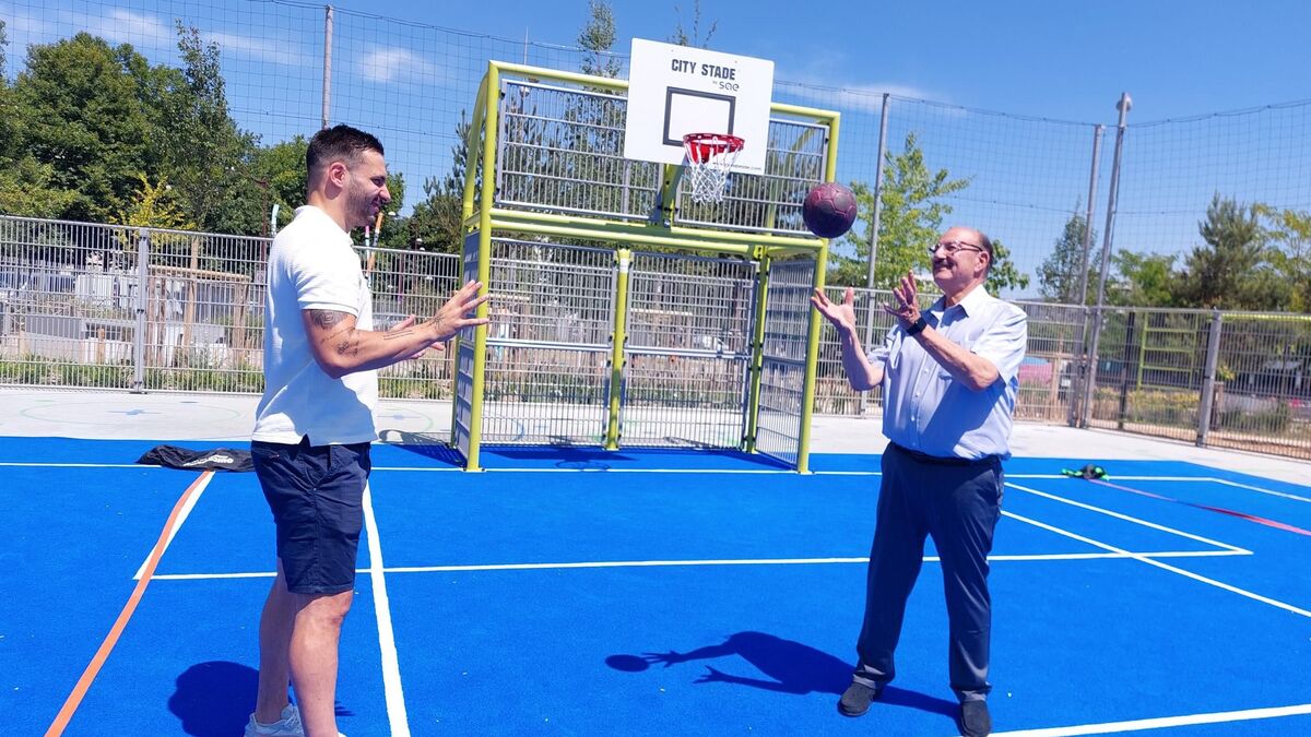 Hugo - « Une Immense Fierté » : Le Champion de Handball Hugo Descat Nomme un City Stade à Villiers-sur-Marne