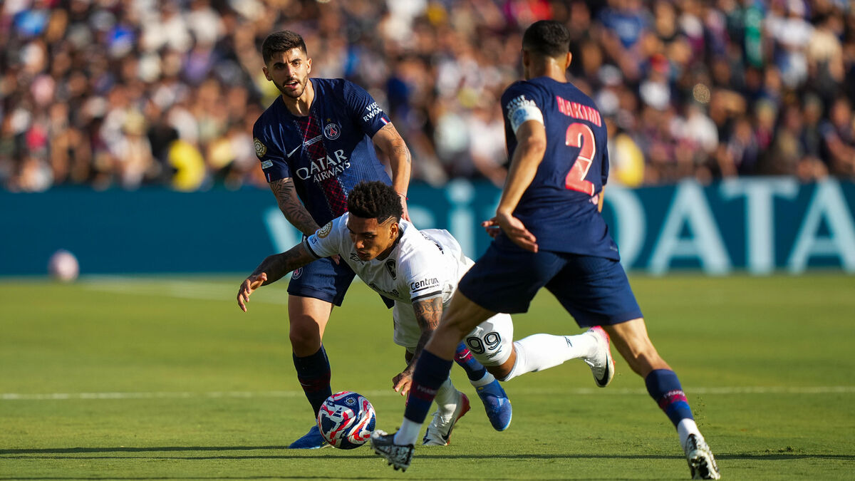 PSG - PSG-Botafogo : Beraldo Friable, Les Titis Trop Neutres, Kvaratskhelia Remuant… Les Évaluations des Joueurs Parisiens