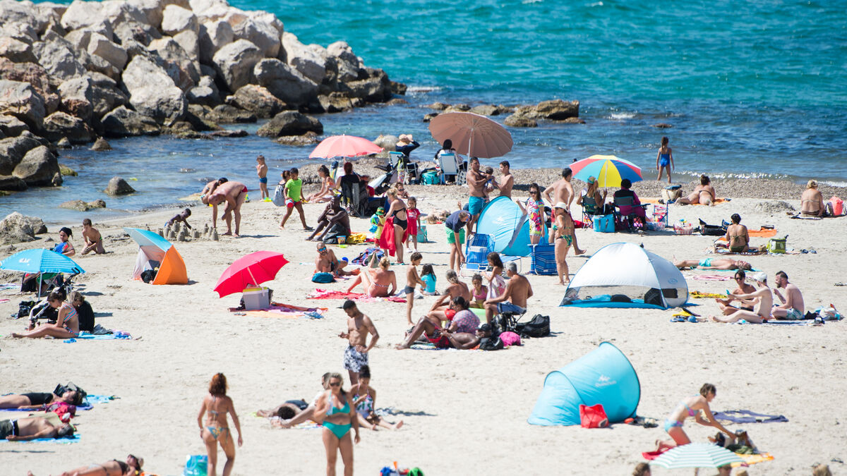 Marseille - Un homme arrêté pour avoir photographié à leur insu des femmes seins nus sur une plage de Marseille