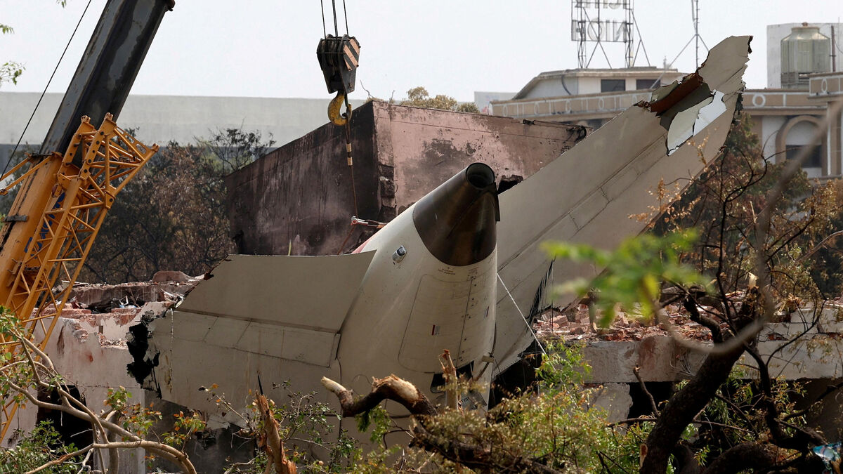 Boeing - Crash du Boeing 787 d'Air India : De nouvelles preuves révèlent une panne « extrêmement rare » des deux moteurs