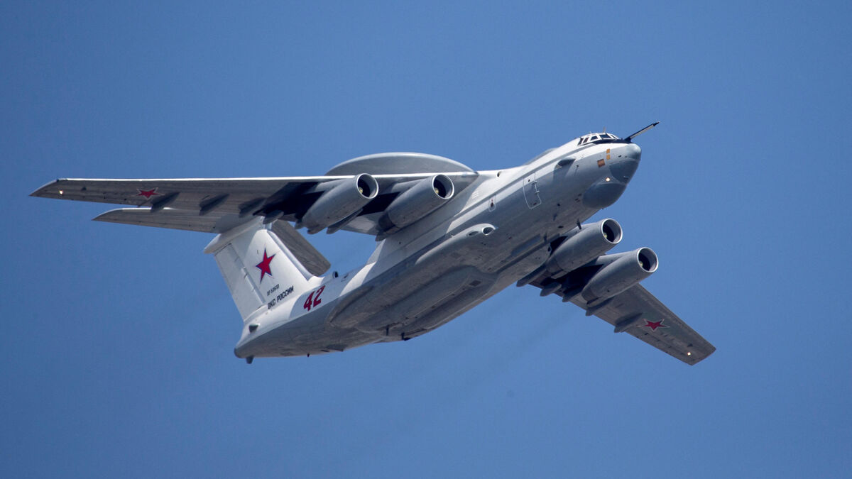 avion - Guerre en Ukraine : Qu'est-ce que l'avion espion A-50 à 300 millions d'euros touché par Kiev en Russie, un modèle très rare ?