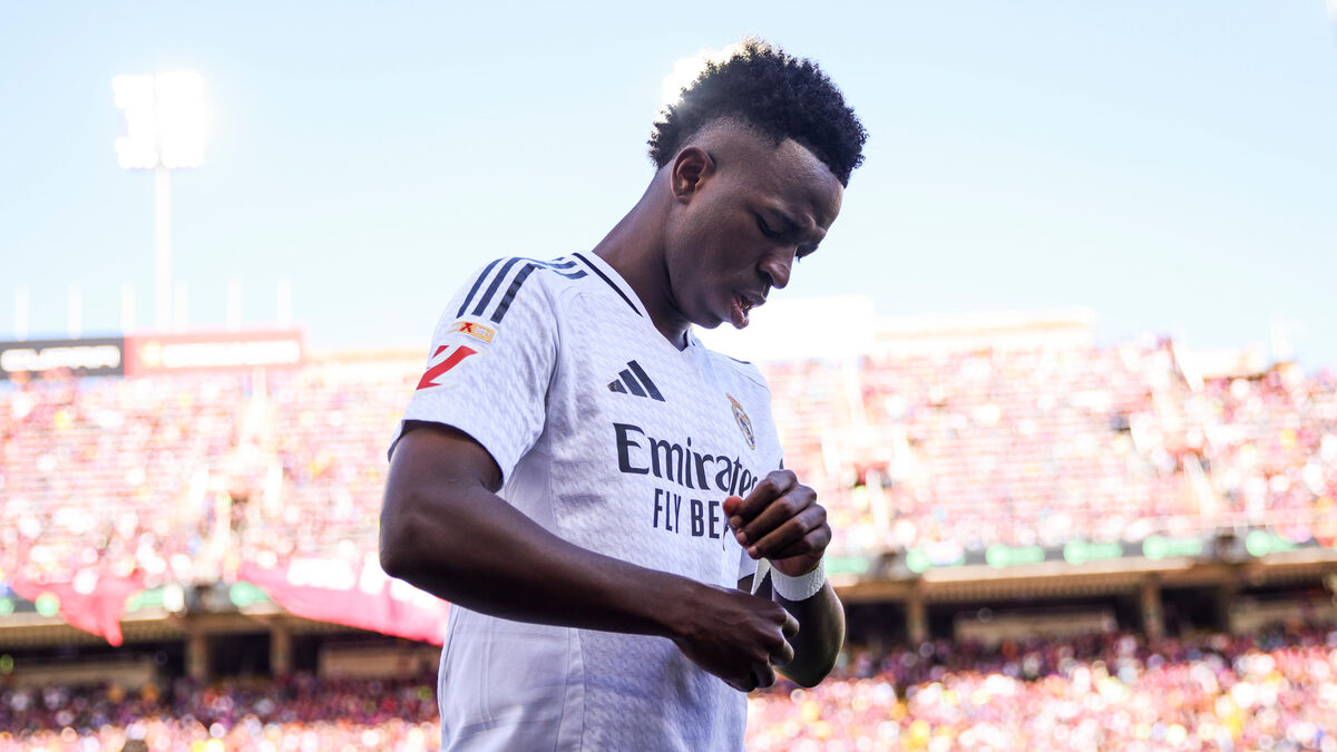 Vinicius - Football : Quatre personnes lourdement condamnées pour avoir pendu un mannequin de Vinicius Junior à un pont