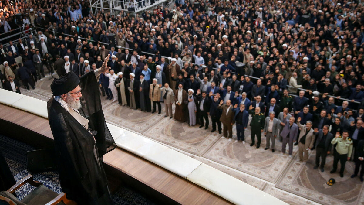 Régime - « Ils Sont Affaiblis Et Le Savent » : En Iran, Le Régime Des Mollahs Lutte Pour Sa Survie Face Au Chaos Créé Par Israël