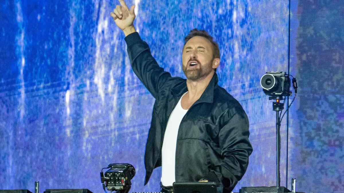 Marseille - David Guetta en concert à Marseille : sons exclusifs, effets visuels impressionnants, Black Eyed Peas…