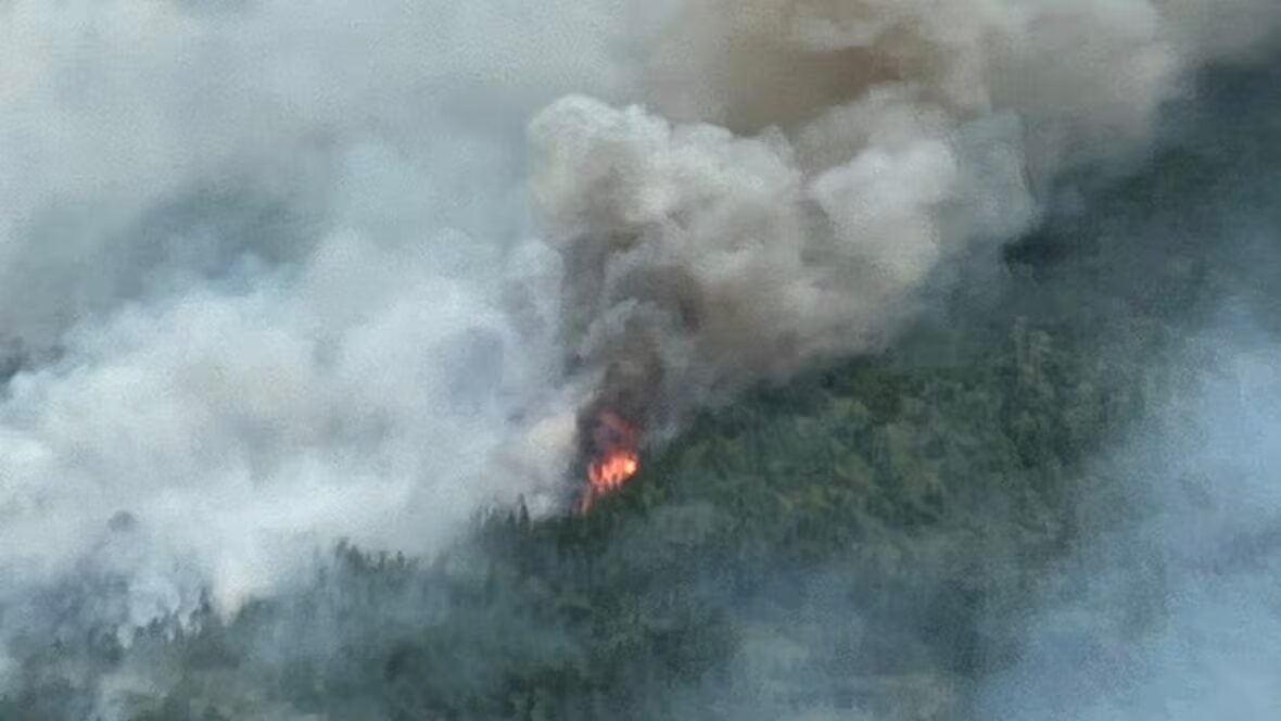 incendie - Des conditions météorologiques humides devraient aider à lutter contre l'incendie de forêt ayant entraîné l'évacuation de Badger, T.-N.