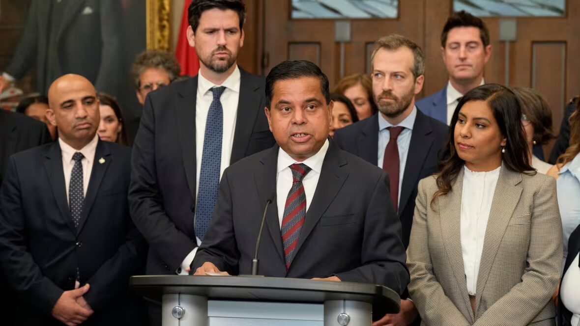 loi - Y a-t-il des « dispositions de surveillance » dans le vaste projet de loi sur la frontière de Carney ?