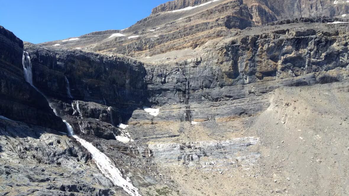 randonneurs - Plusieurs randonneurs blessés ou tués dans un glissement de terrain près du lac Bow dans le parc national de Banff, RCMP
