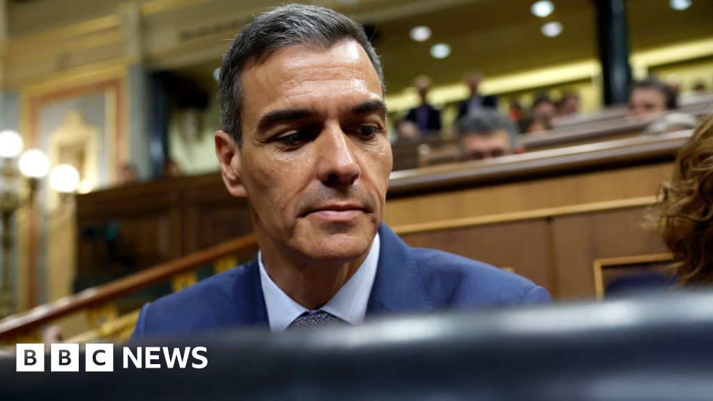 Sánchez - Sánchez embattue résiste à la pression pour démissionner