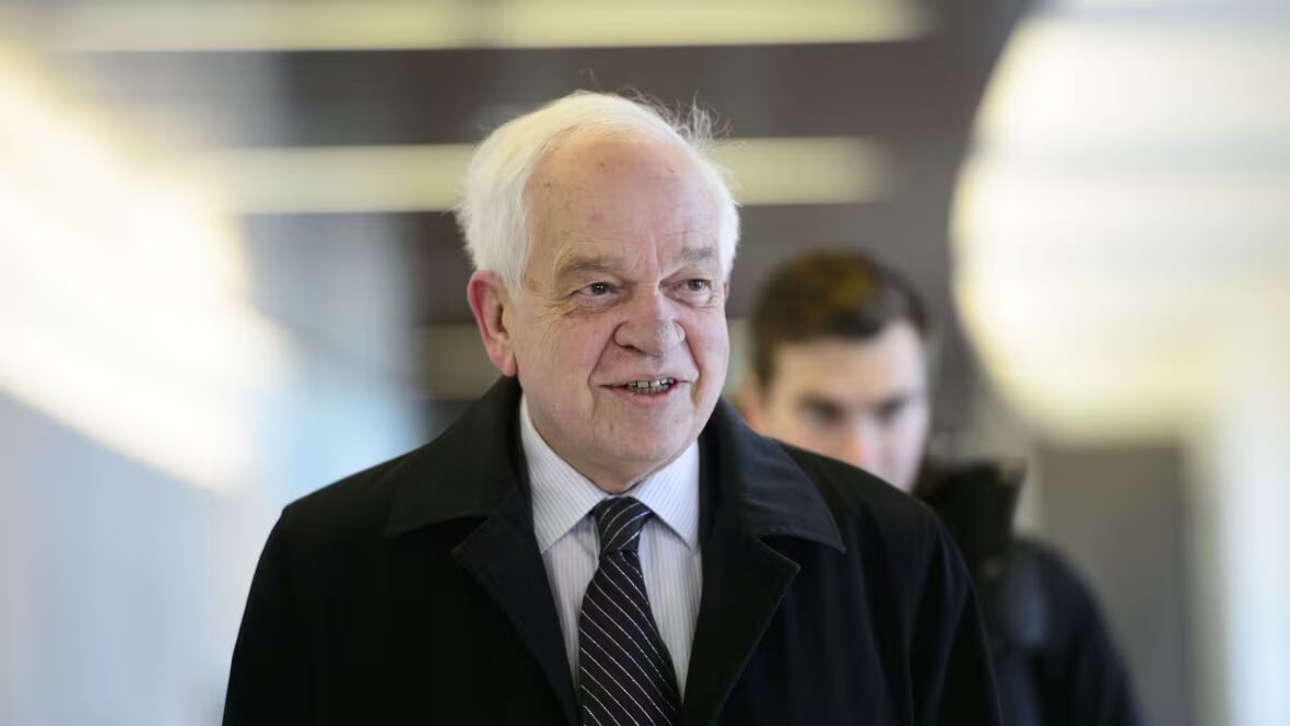 Ministre - John Mccallum, Ancien Ministre du Cabinet, Décédé à 75 Ans
