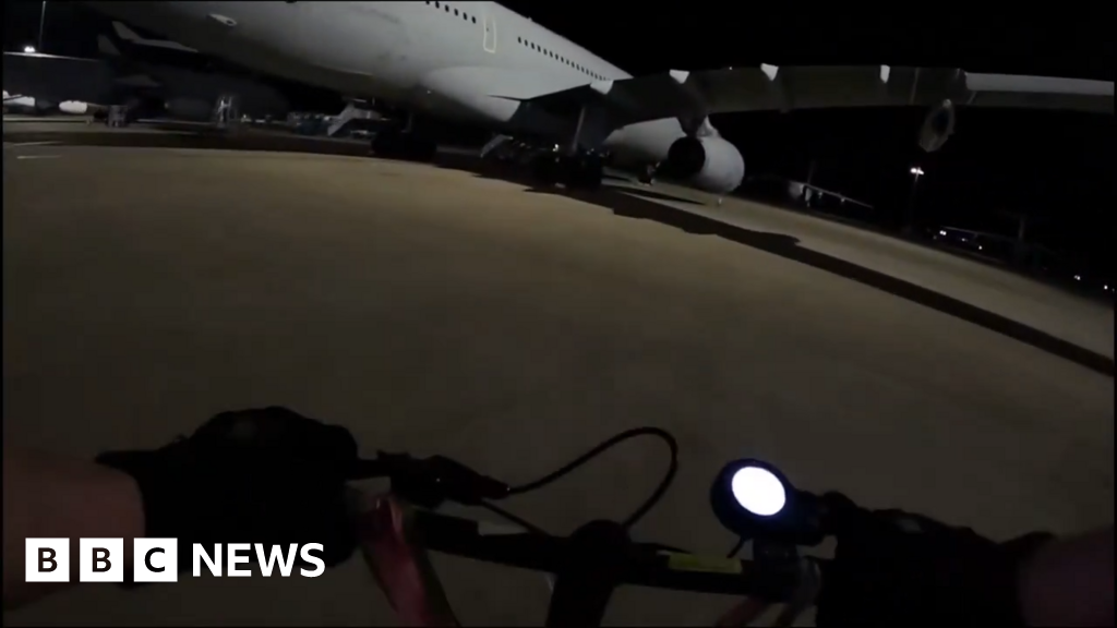 Activistes - Des Activistes Pro-Palestiniens Pénètrent à Raf Brize Norton