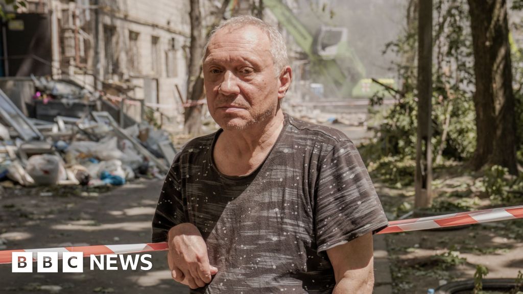 Kyiv - Après une nuit de terreur à Kyiv, la recherche des morts se poursuit